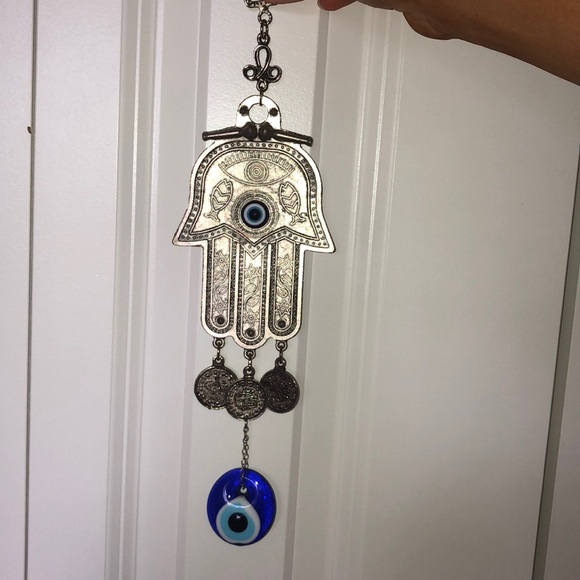 Pier 1 Other - ✨HOST PICK✨decor silver hamsa